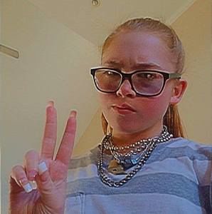 Meet your Posher, Ella